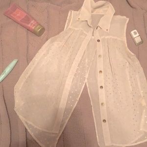 Pearl size small color white with gold dots